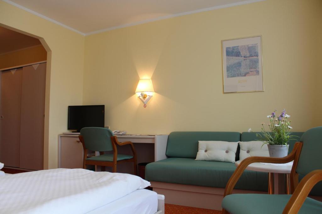 Landgasthof Hotel Muhr Gallbrunn Exterior photo