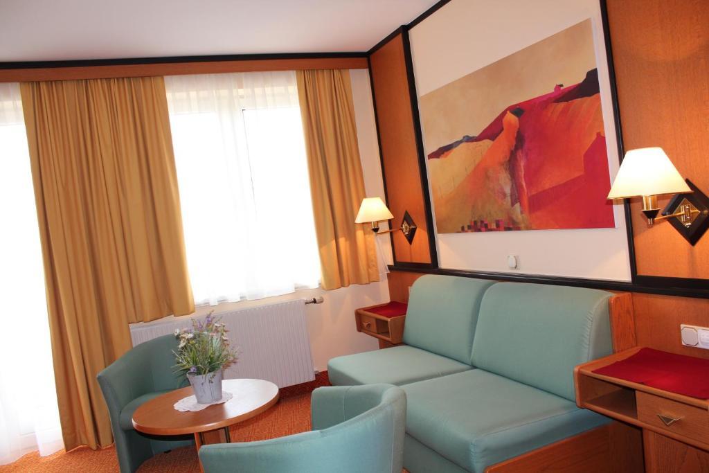 Landgasthof Hotel Muhr Gallbrunn Exterior photo